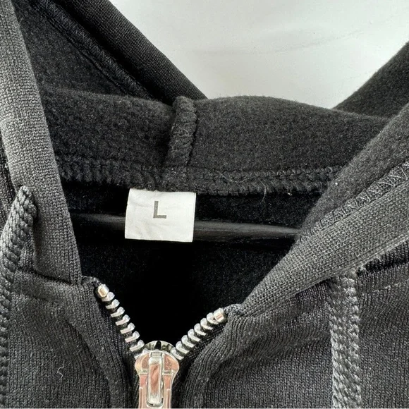 Black Zip-Up Hooded Jacket – Size Large, Spider & Web Graphic - Picture 4 of 8